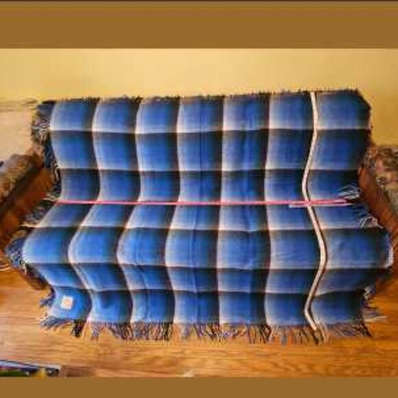 Modern look, excellent vintage blanket, wool & rayon, check shawl pattern - Picture 4 of 6